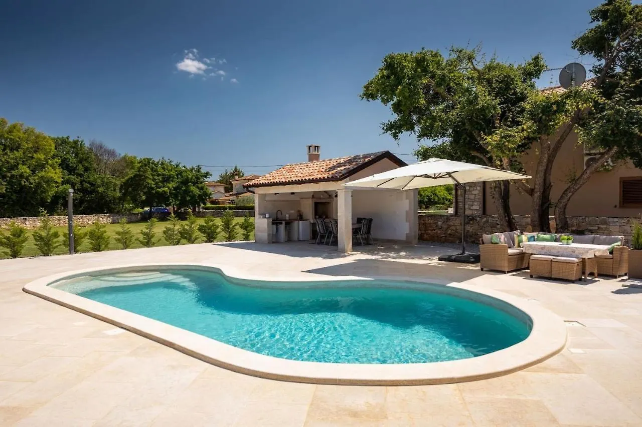 Rustic Villa Marijanin Vrt With Pool In Tinjan Croatia