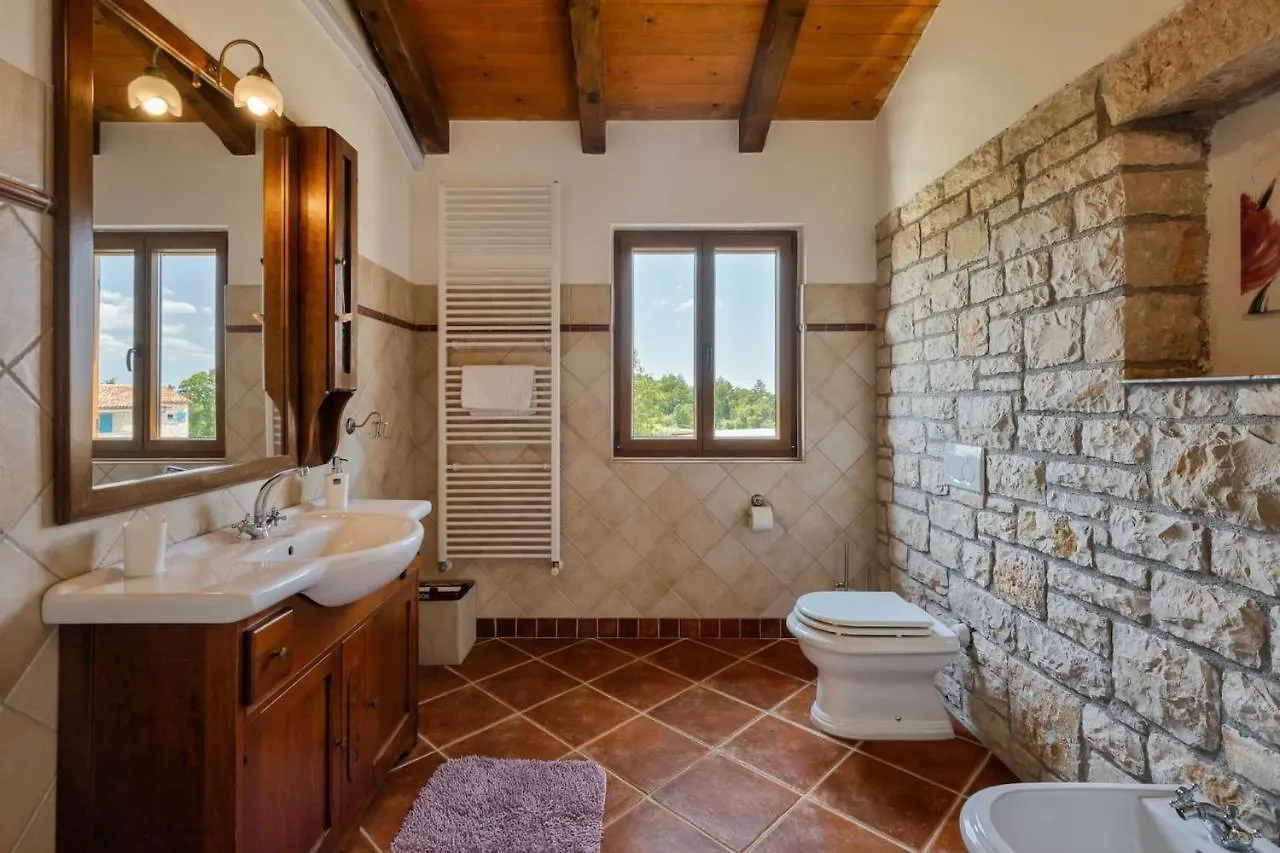 Rustic Villa Marijanin Vrt With Pool In Tinjan