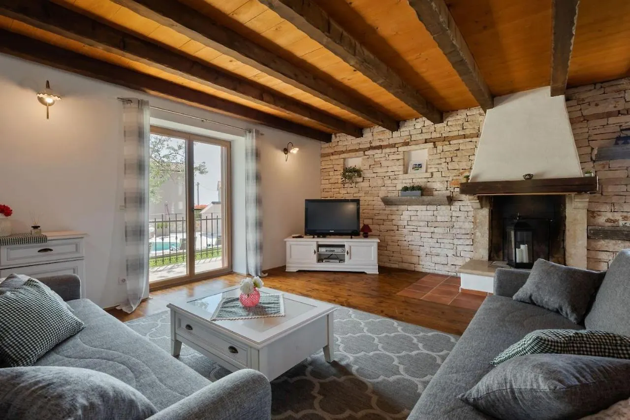 Rustic Villa Marijanin Vrt With Pool In Tinjan