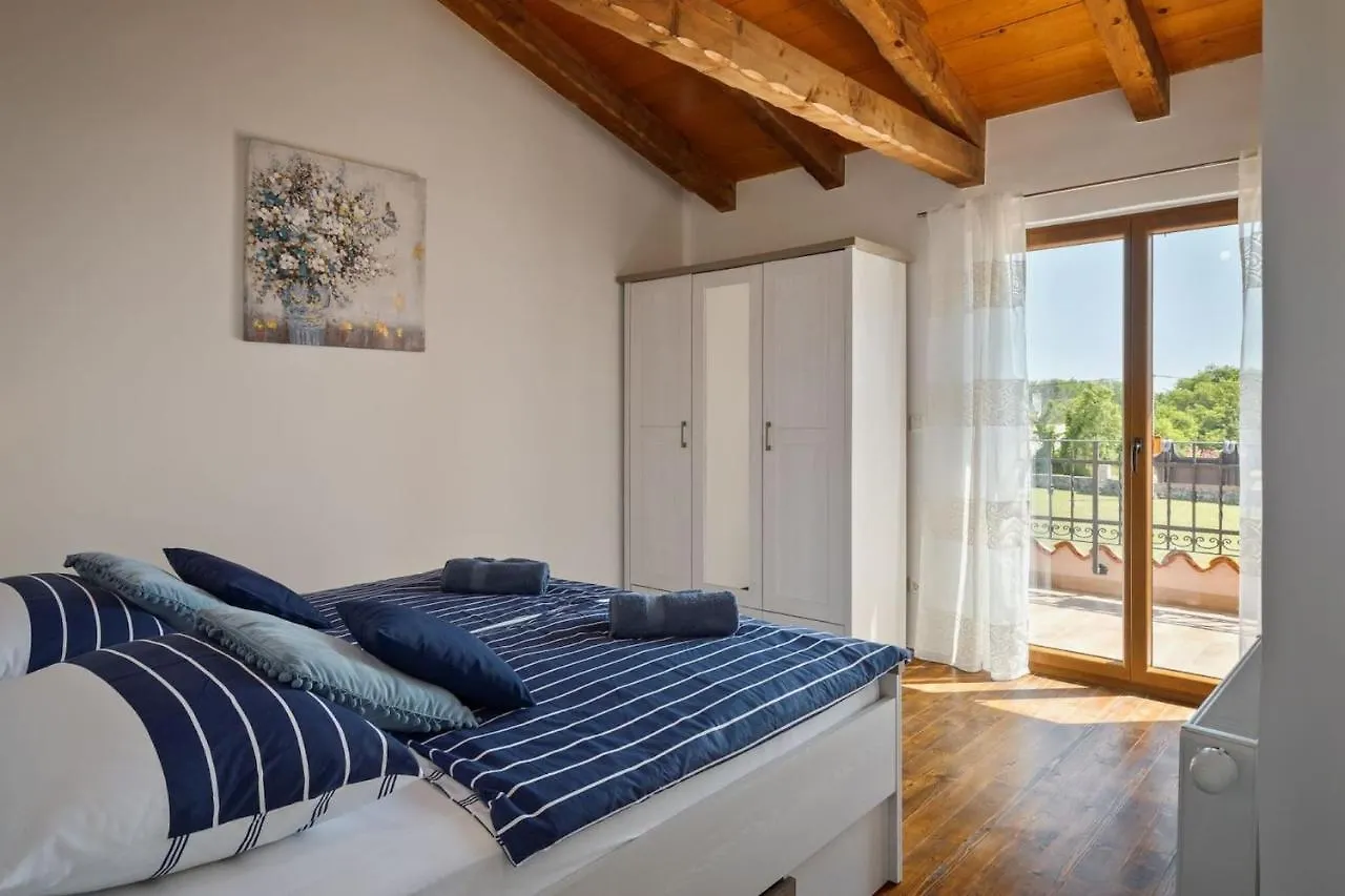 Rustic Villa Marijanin Vrt With Pool In Tinjan
