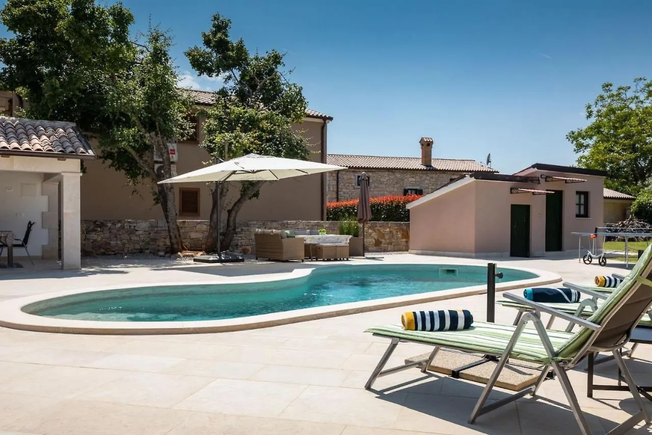Rustic Villa Marijanin Vrt With Pool In Tinjan 0*,